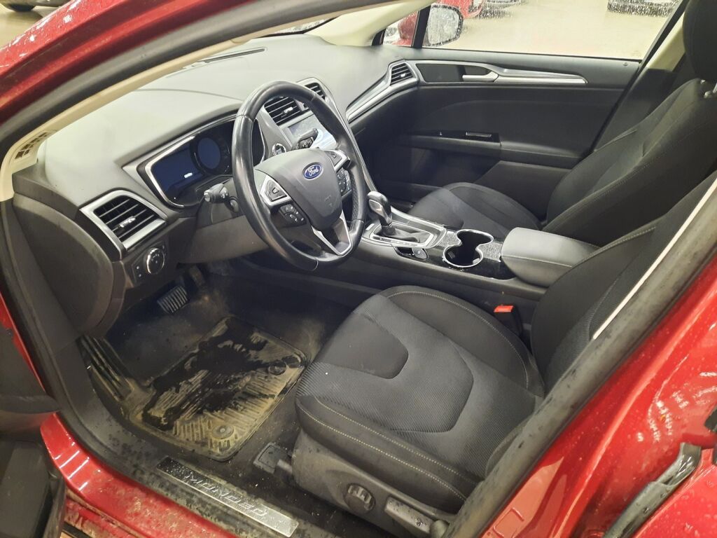 Ford Mondeo 2017 Punainen