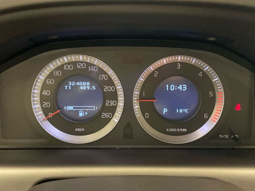 Volvo XC60 2009 Valkoinen