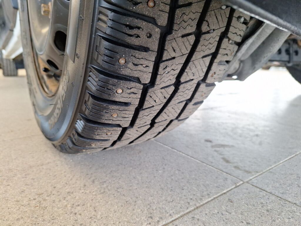 Nissan NV300 2016 Valkoinen