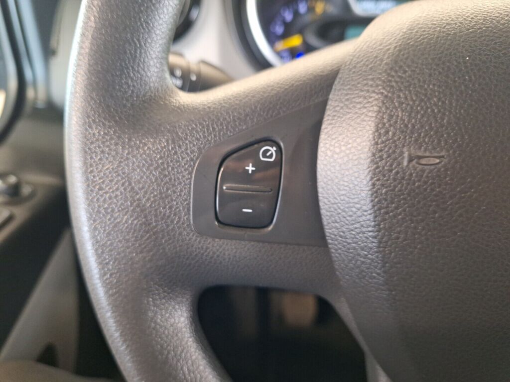 Nissan NV300 2016 Valkoinen