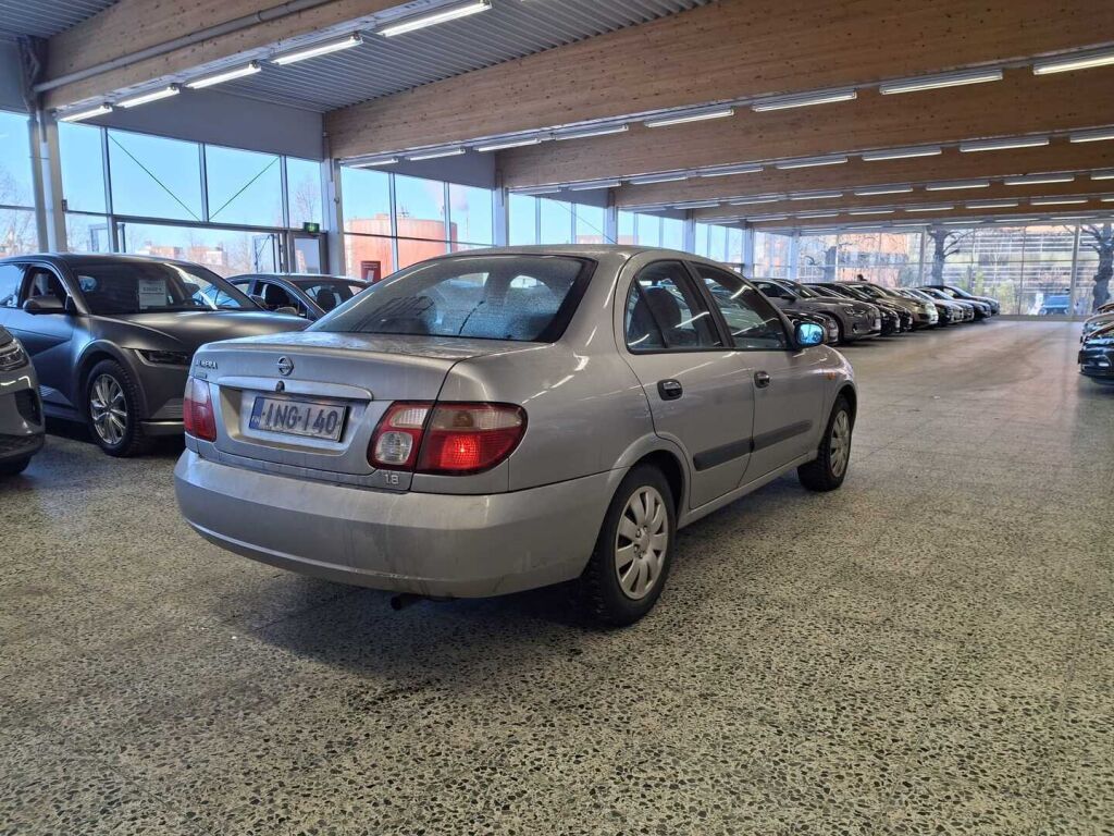 Nissan Almera 2003 Hopea