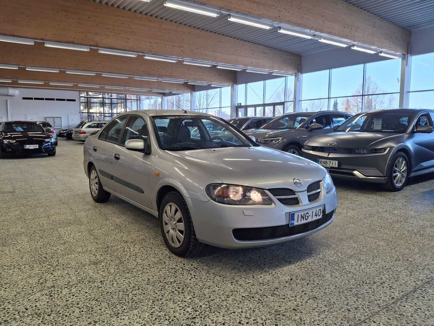 Nissan Almera