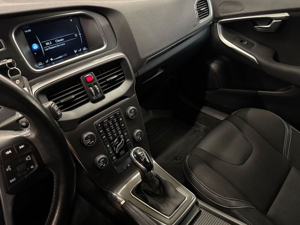 Volvo V40 2014 Harmaa
