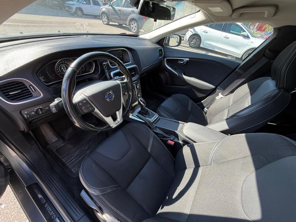 Volvo V40 2014 Harmaa