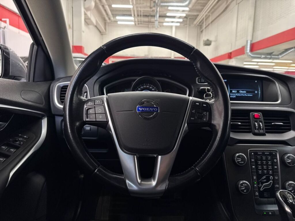 Volvo V40 2014 Harmaa
