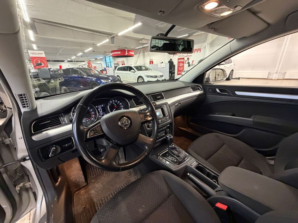 Skoda Superb 2014 Ruskea (beige)