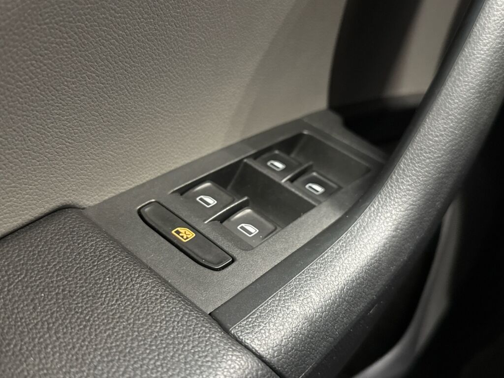 Skoda Octavia 2014 Punainen