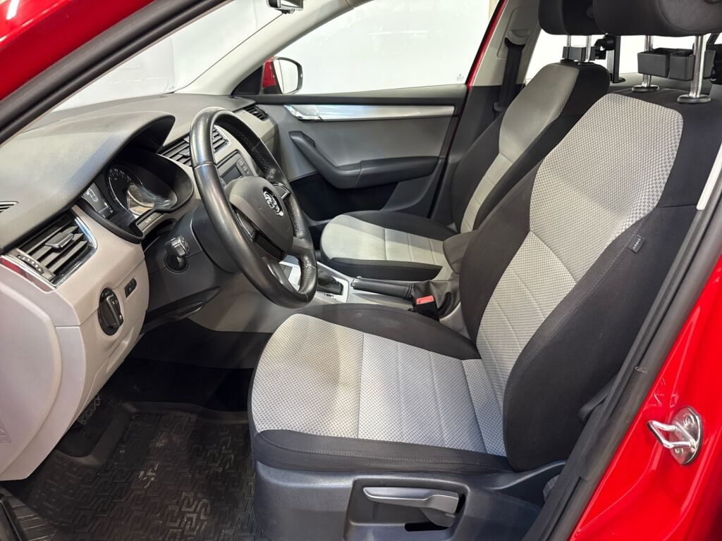 Skoda Octavia 2014 Punainen