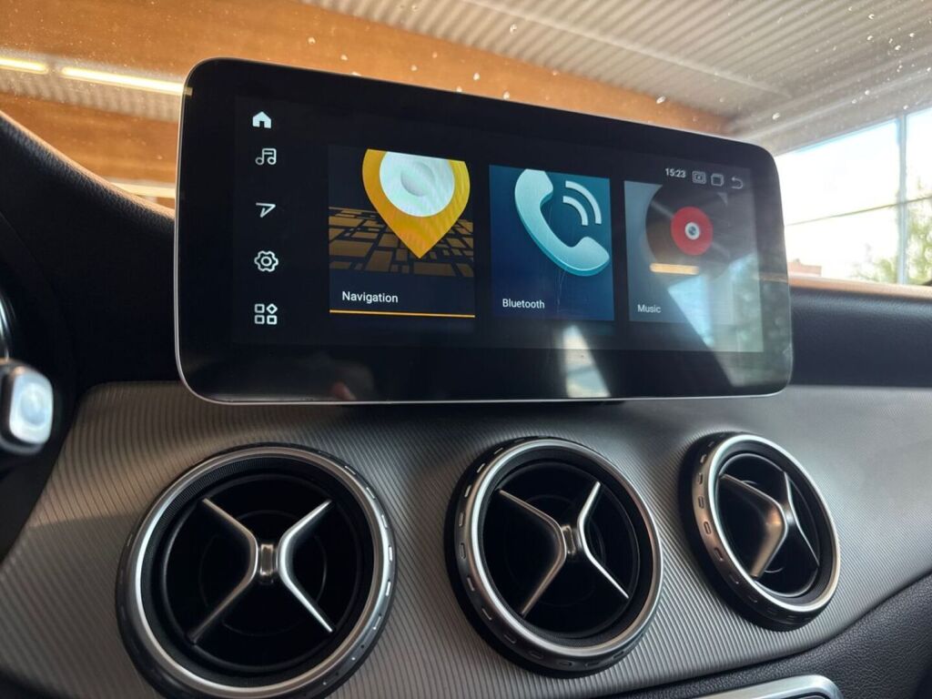 Mercedes-Benz GLA 2015 Harmaa