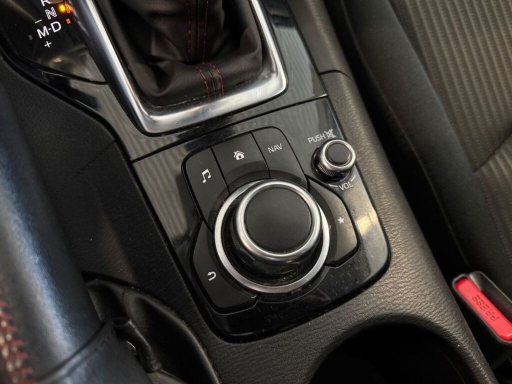 Mazda 3 2014 Valkoinen