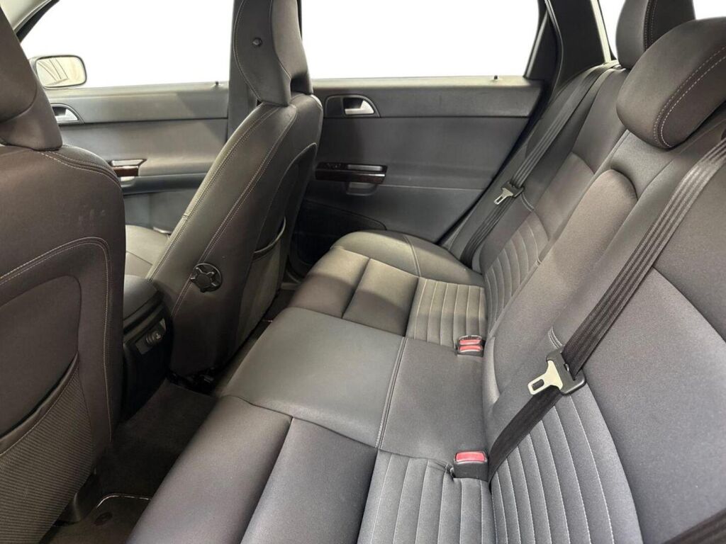 Volvo V50 2005 Musta