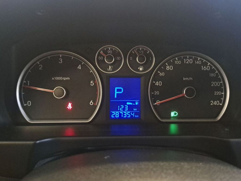 Hyundai i30 2010 Punainen