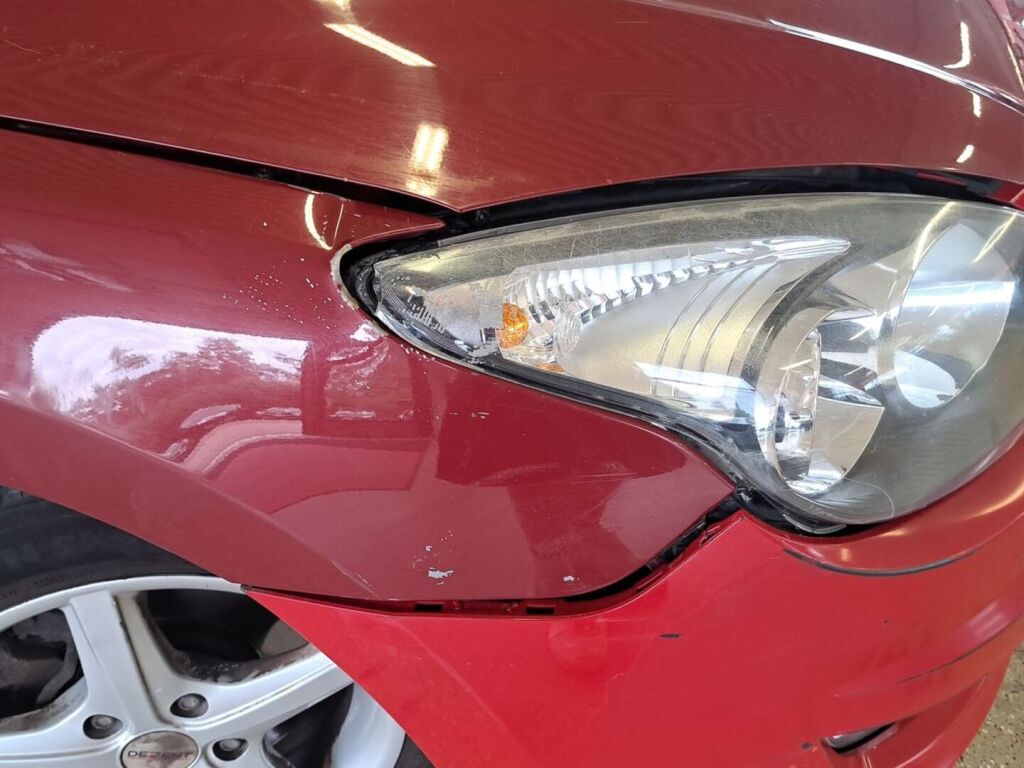 Hyundai i30 2010 Punainen