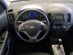 Hyundai i30 2010 Punainen