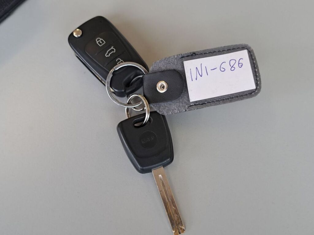 Hyundai i30 2010 Punainen