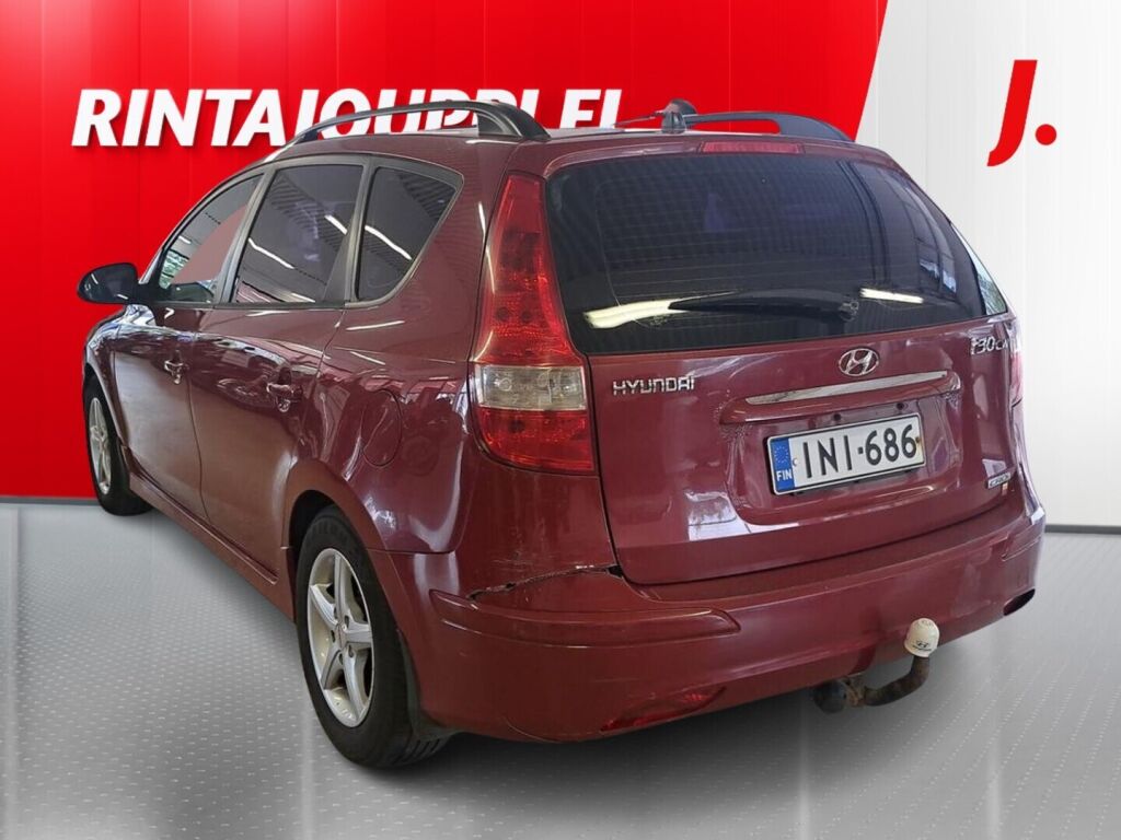 Hyundai i30 2010 Punainen