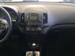 Hyundai i30 2010 Punainen