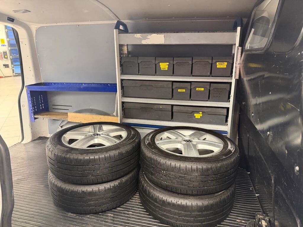 Volkswagen Transporter 2014 Valkoinen