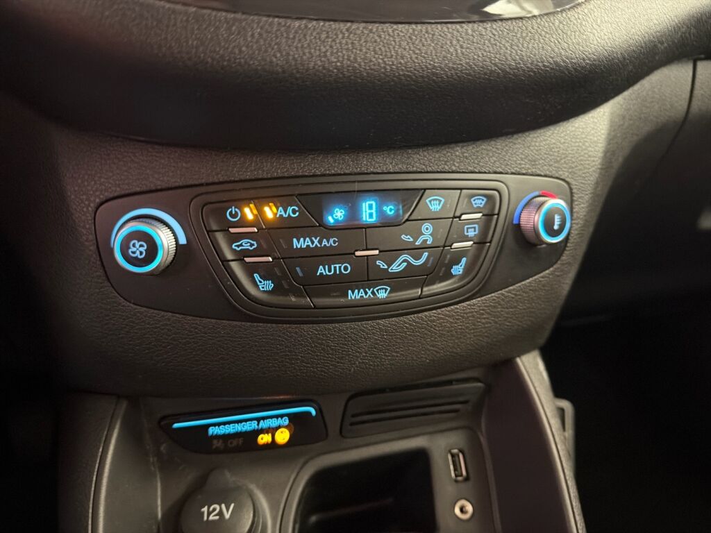 Ford Tourneo Courier 2015 Sininen