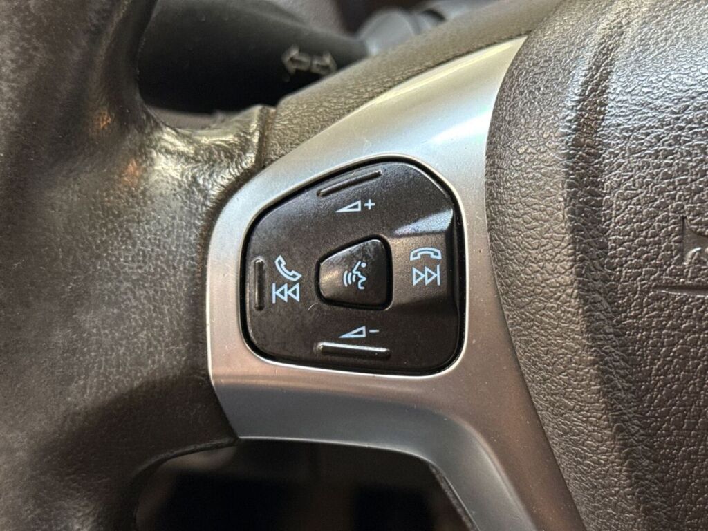 Ford Tourneo Courier 2016 Harmaa