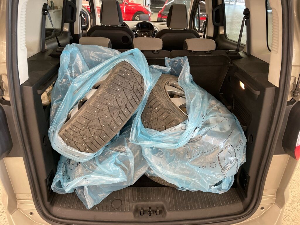 Ford Tourneo Courier 2016 Harmaa