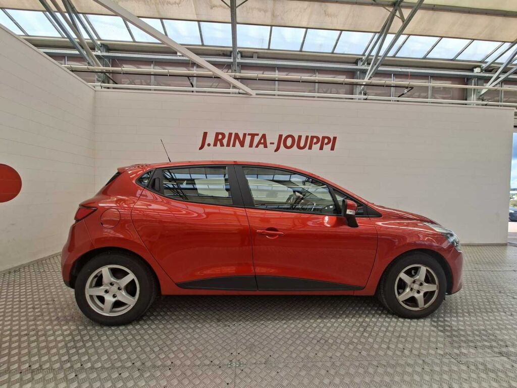 Renault Clio 2014 Punainen