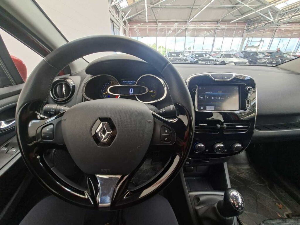 Renault Clio 2014 Punainen