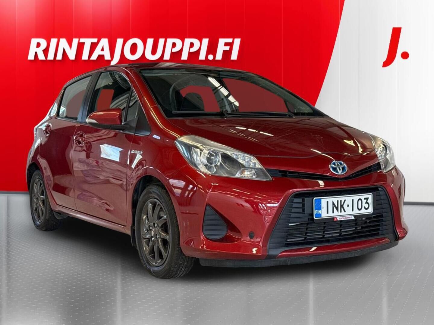 Punainen Toyota Yaris