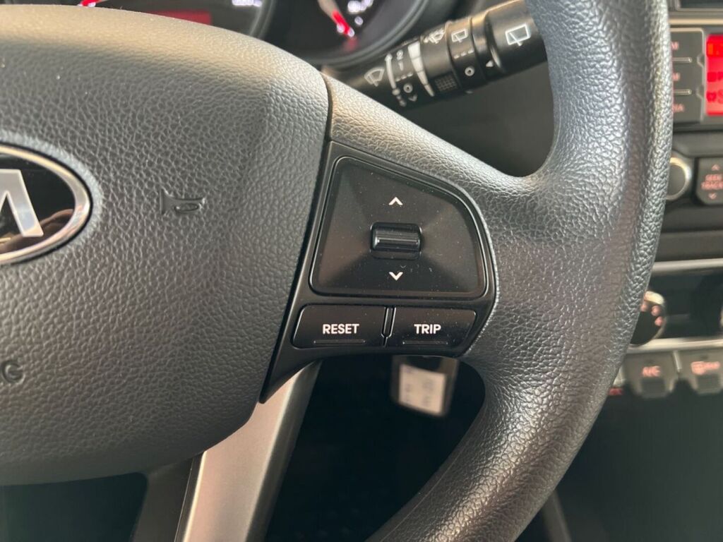 Kia Rio 2014 Sininen