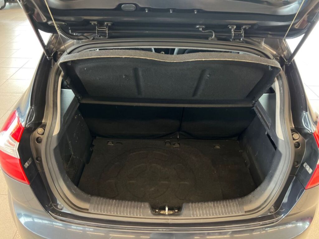 Kia Rio 2014 Sininen