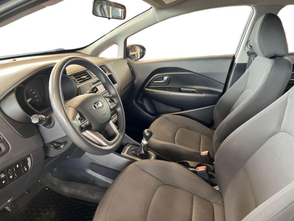 Kia Rio 2014 Sininen
