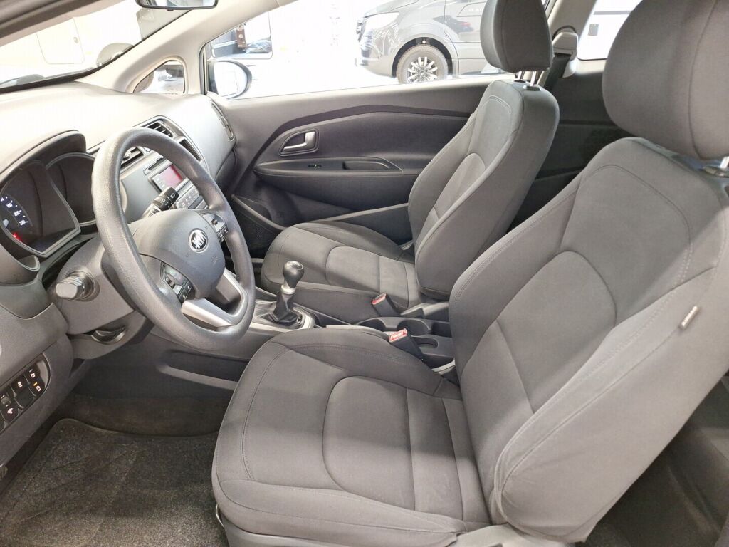 Kia Rio 2015 Musta