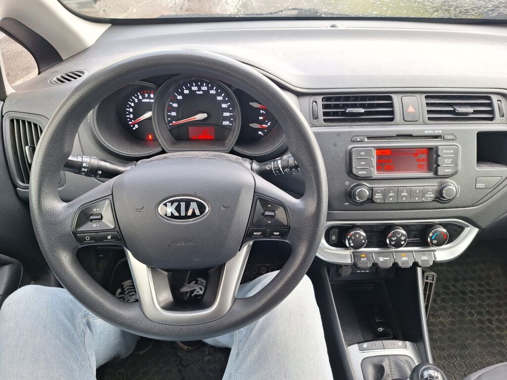 Kia Rio 2015 Harmaa