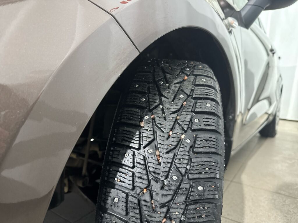 Kia Rio 2014 Ruskea (beige)