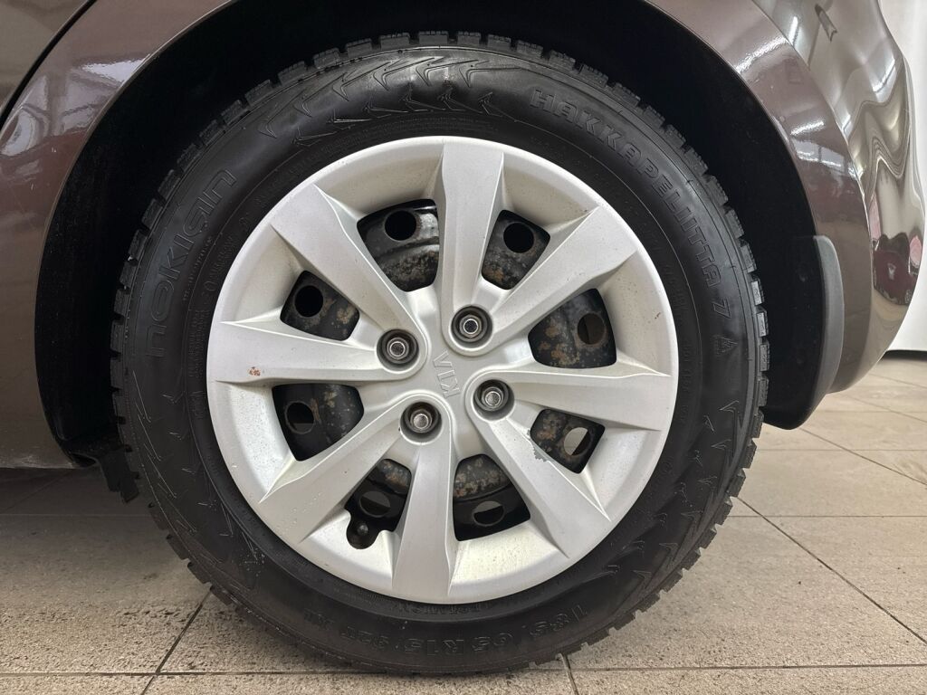 Kia Rio 2014 Ruskea (beige)