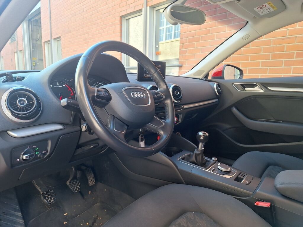 Audi A3 2014 Punainen