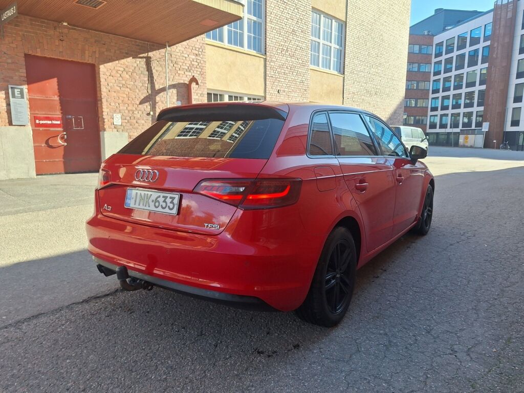 Audi A3 2014 Punainen
