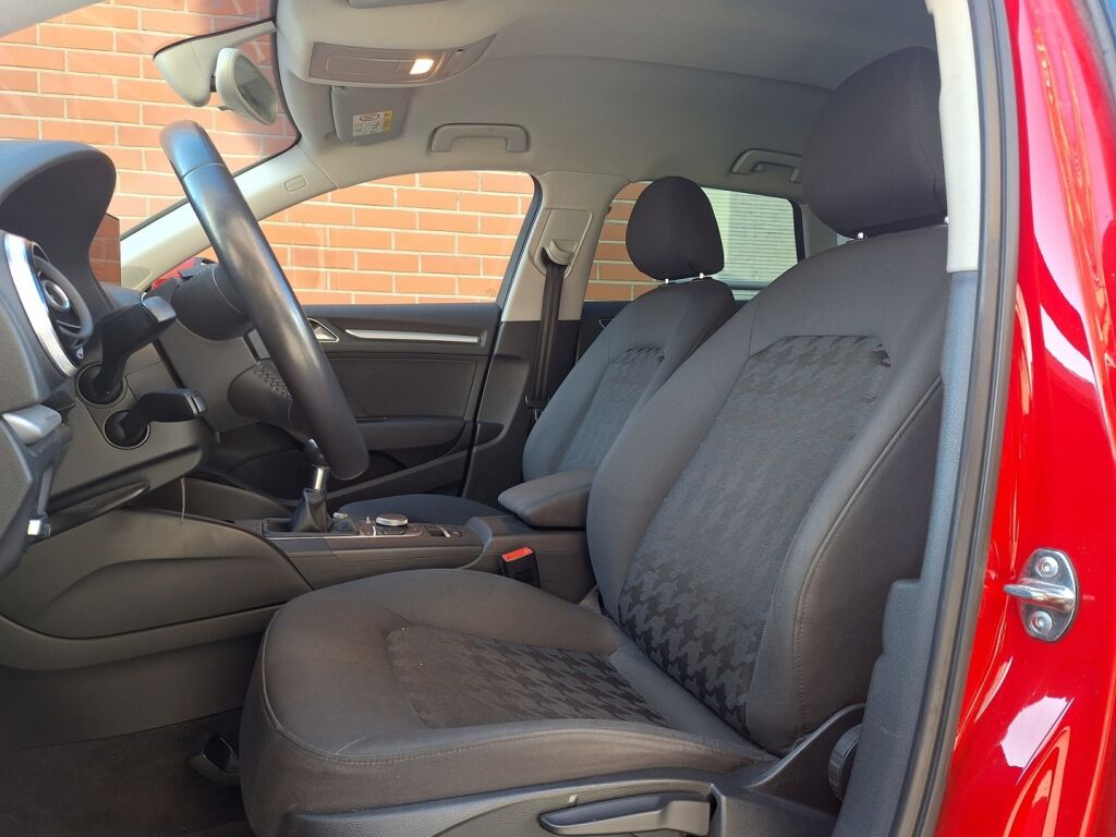 Audi A3 2014 Punainen