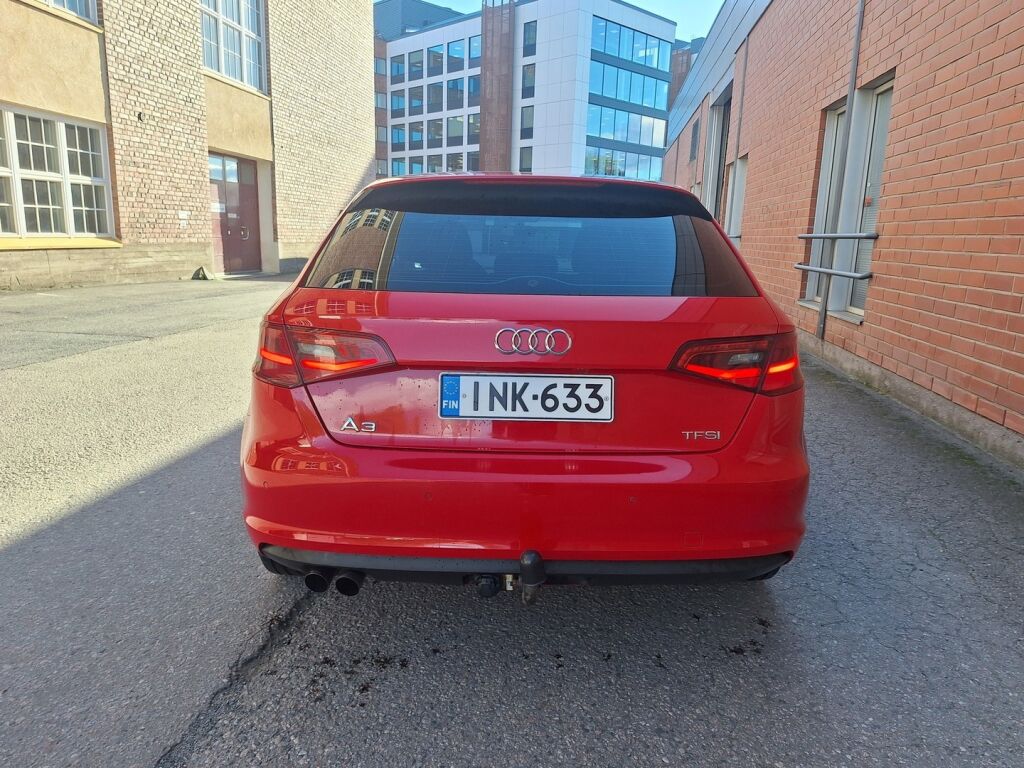 Audi A3 2014 Punainen
