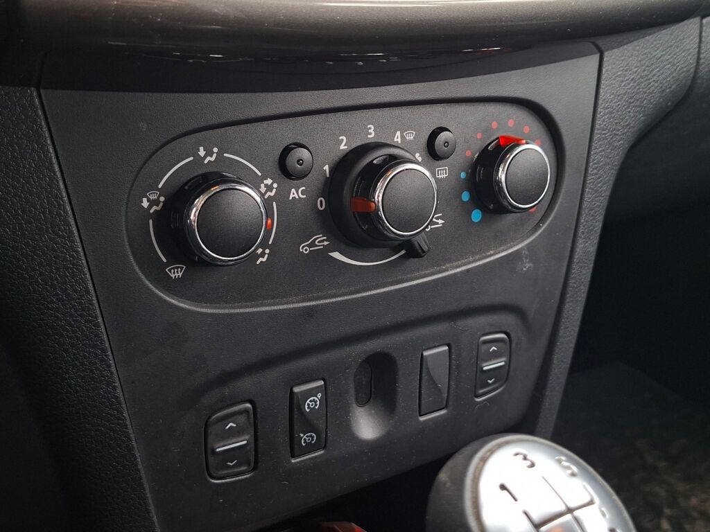 Dacia Sandero 2014 Harmaa