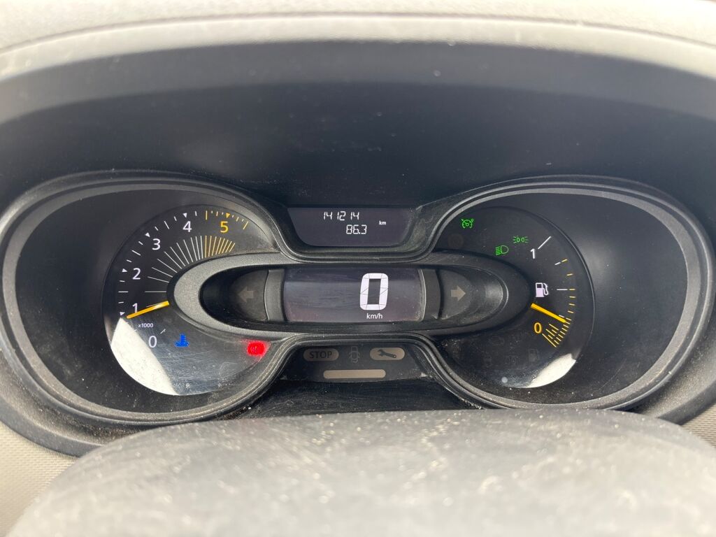 Renault Trafic 2016 Valkoinen