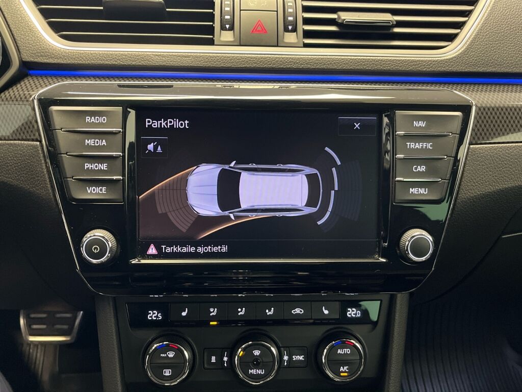 Skoda Superb 2017 Valkoinen