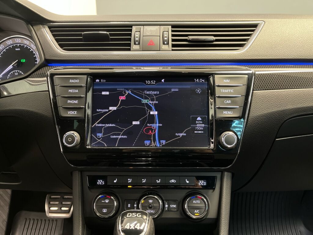 Skoda Superb 2017 Valkoinen