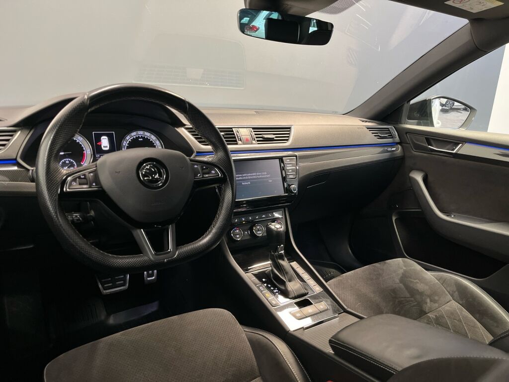 Skoda Superb 2017 Valkoinen