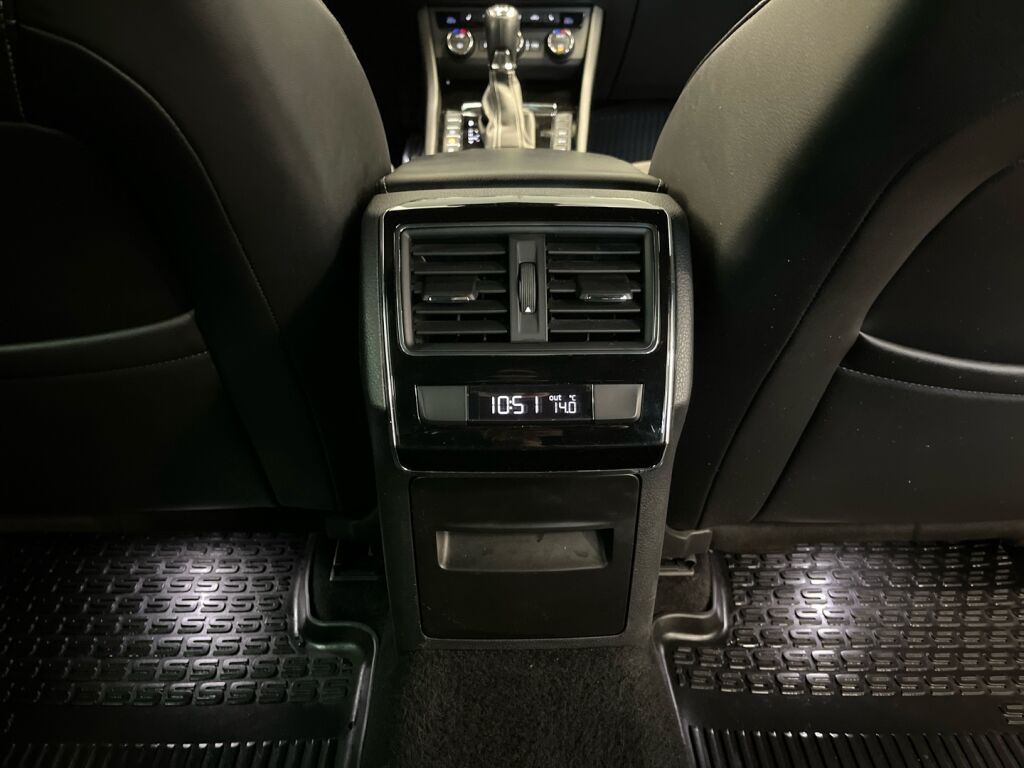 Skoda Superb 2017 Valkoinen