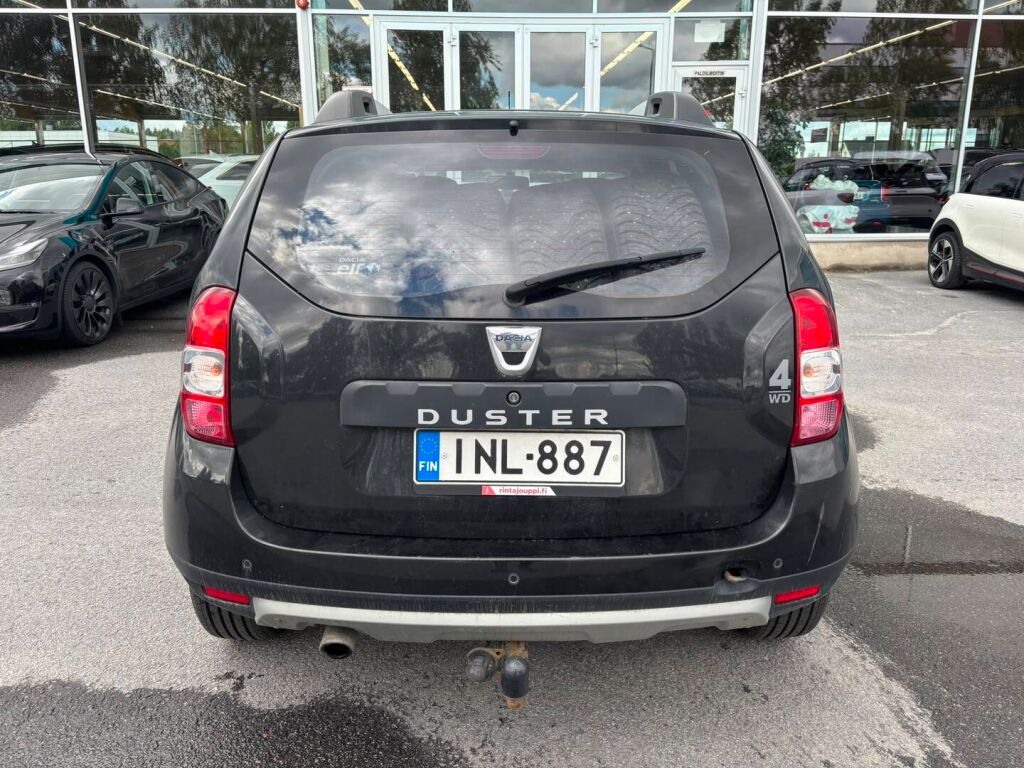 Dacia Duster 2016 Musta
