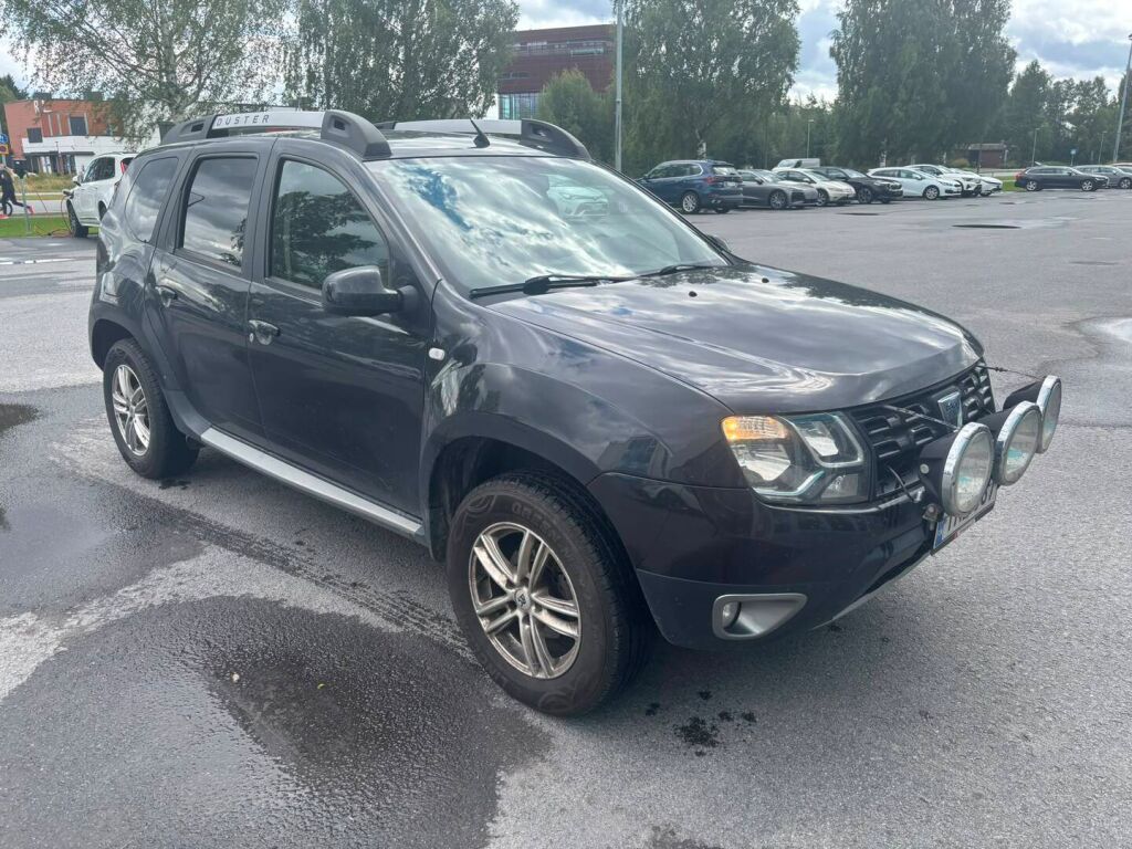 Dacia Duster 2016 Musta