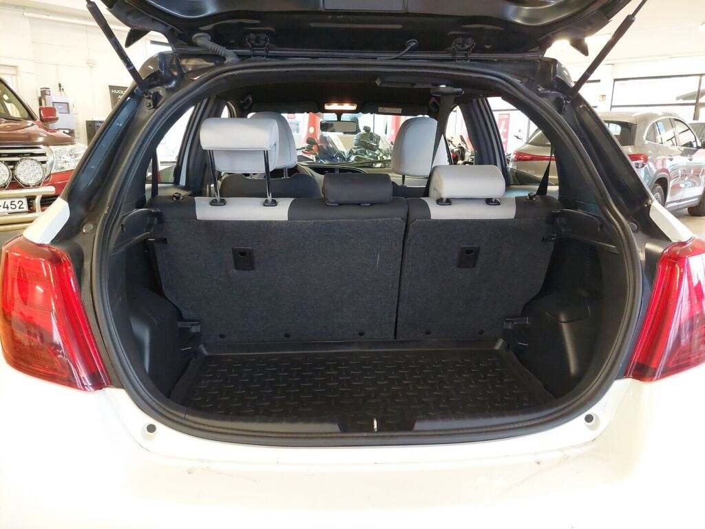 Toyota Yaris 2017 Valkoinen