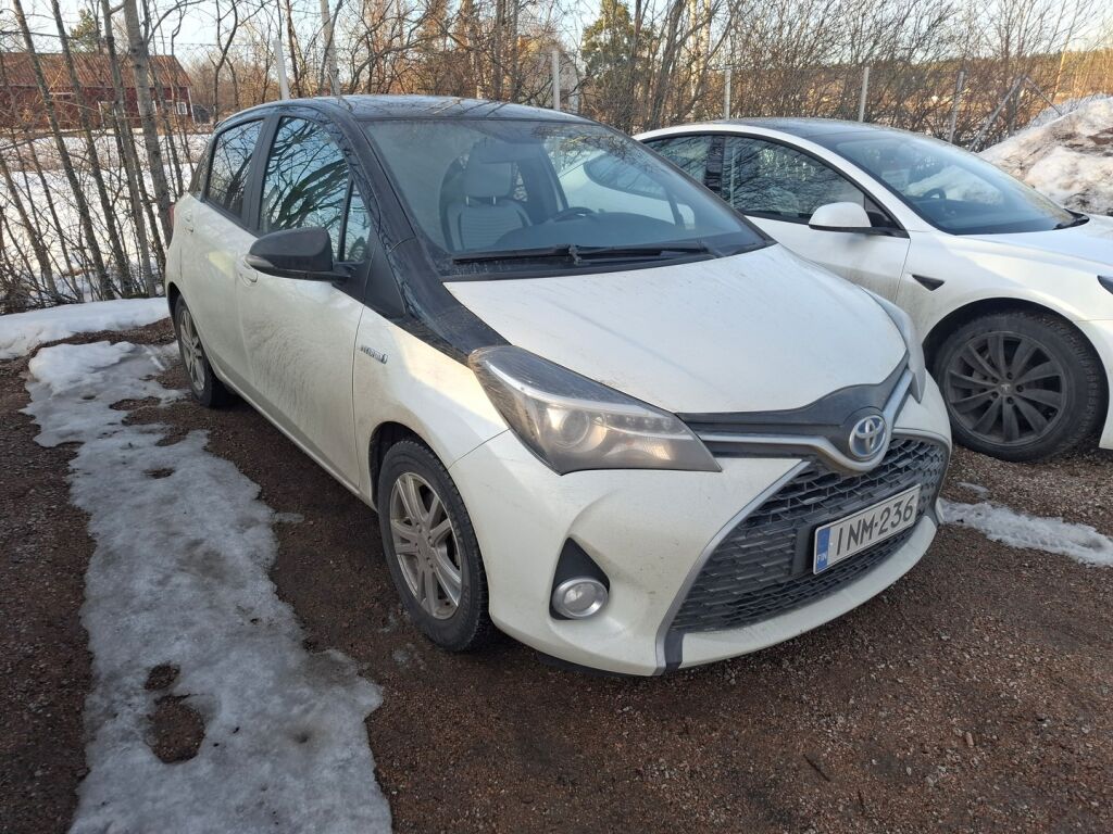 Toyota Yaris 2017 Valkoinen