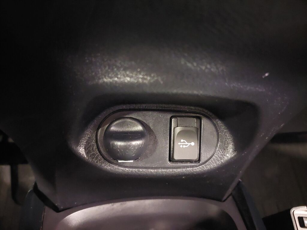 Toyota Yaris 2017 Valkoinen